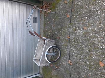 Opvouw bare fietskarren beschikbaar voor biedingen
