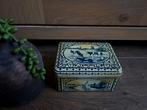 Vintage bewaarblik met Delfts blauw motief koetjes bootjes, Ophalen of Verzenden, Gebruikt, Overige merken