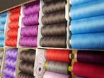 Super doos met 130 X machine garen o.a Gutermann Alterfils e, Ophalen of Verzenden, Nieuw, Garen of Naald(en)