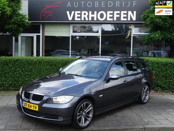BMW 3-serie Touring 318i High Executive - TREKHAAK - CLIMATE beschikbaar voor biedingen