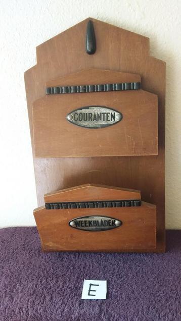 Art Deco stijl brieven/kranten houder beschikbaar voor biedingen