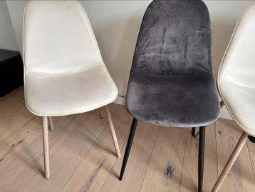 Stoeltjes kunststof/fuweel/ stof