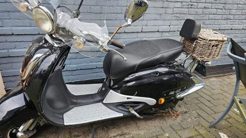3 Scooters..botian en Turbho...samen €300, Fietsen en Brommers, Snorfietsen en Snorscooters, Gebruikt, Overige merken, Ophalen