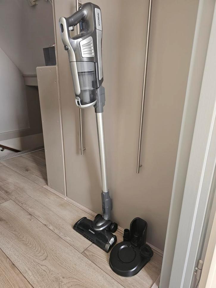 Hyundai Draadloze Steelstofzuiger, Witgoed en Apparatuur, Stofzuigers, Gebruikt, Stofzuiger, 1200 tot 1600 watt, Reservoir, Ophalen of Verzenden