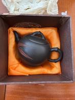 Oude Yixing teapot (mini)., Antiek en Kunst, Antiek | Keramiek en Aardewerk, Ophalen of Verzenden