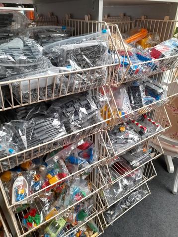 Bij ons heel veel duplo alles is los te koop beschikbaar voor biedingen
