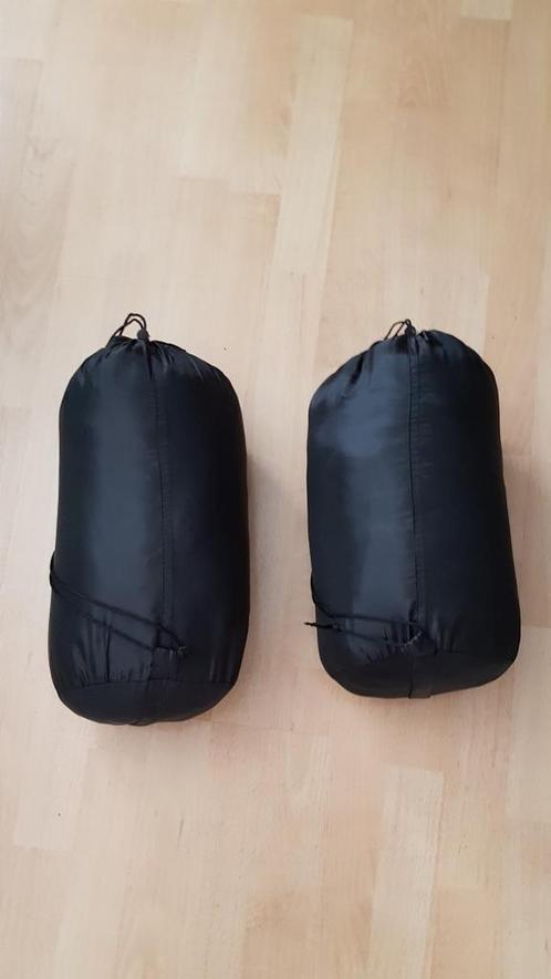 2
zwarte
zomerslaapzakken met cappucion
lengte 185 cm, Caravans en Kamperen, Slaapzakken, Zo goed als nieuw, Ophalen of Verzenden
