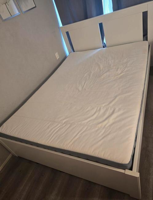 Ikea bed +matras en 2 lattenbodems, Huis en Inrichting, Slaapkamer | Bedden, Zo goed als nieuw, Twijfelaar, 140 cm, 200 cm, Hout
