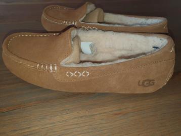 Uggs pantoffels Maat 37 beschikbaar voor biedingen