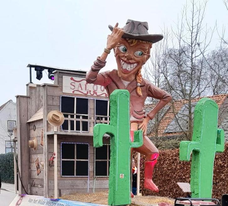 Mooie Polyester Cowboy 3 meter hoog, Hobby en Vrije tijd, Feestartikelen, Carnaval, Ophalen