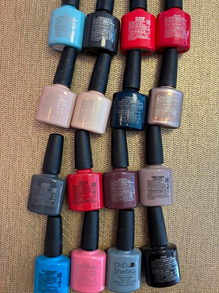 Assortiment cnd shellac, Gellak diverse merken en BIAB, Sieraden, Tassen en Uiterlijk, Uiterlijk | Cosmetica en Make-up, Zo goed als nieuw