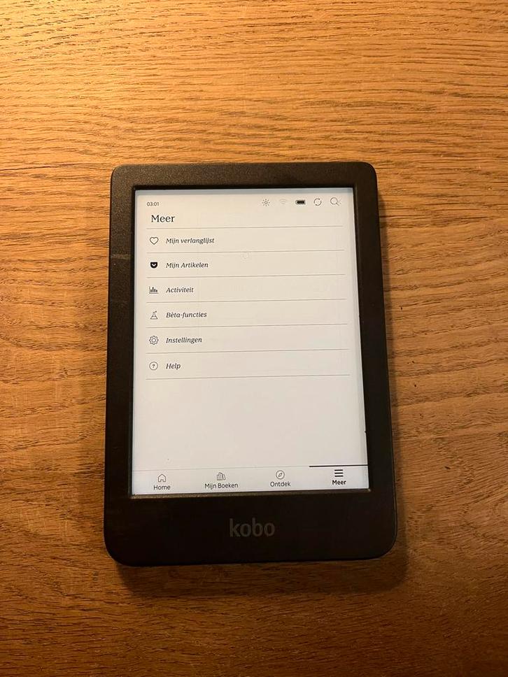 Kobo ereader + hoesje, Computers en Software, E-readers, Zo goed als nieuw, 6 inch of minder, 16 GB of meer, Touchscreen, Ophalen of Verzenden