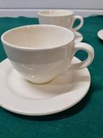 Kop en schotels creme kleurig vier stuks, Antiek en Kunst, Antiek | Servies los, Ophalen of Verzenden