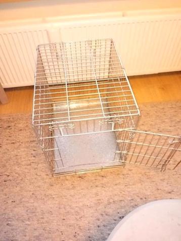 Helemaal mooie hondenbench  beschikbaar voor biedingen