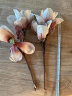 Twee kunstmatige magnolia takken kunstbloemen, Huis en Inrichting, Ophalen of Verzenden, Zo goed als nieuw, Binnen