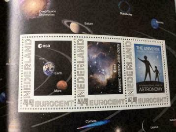ESA prestige boekje 2009 met particuliere zegels. beschikbaar voor biedingen