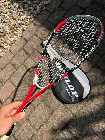 Dunlop squash racket in zeer goede staat beschikbaar voor biedingen