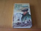 Joh G Veenhof Mensen die in eenvoud leven, Boeken, Ophalen of Verzenden, Zo goed als nieuw