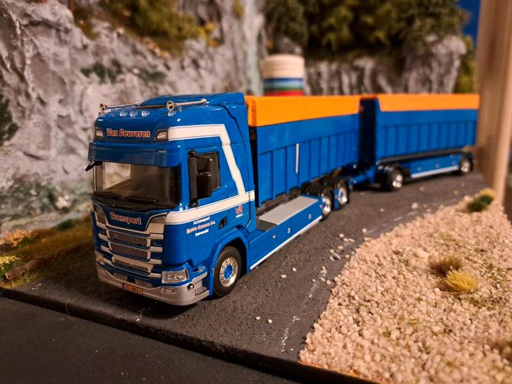 WSI Scania van Deuveren, Hobby en Vrije tijd, Modelauto's | 1:50, Nieuw, Bus of Vrachtwagen, Wsi, Ophalen of Verzenden
