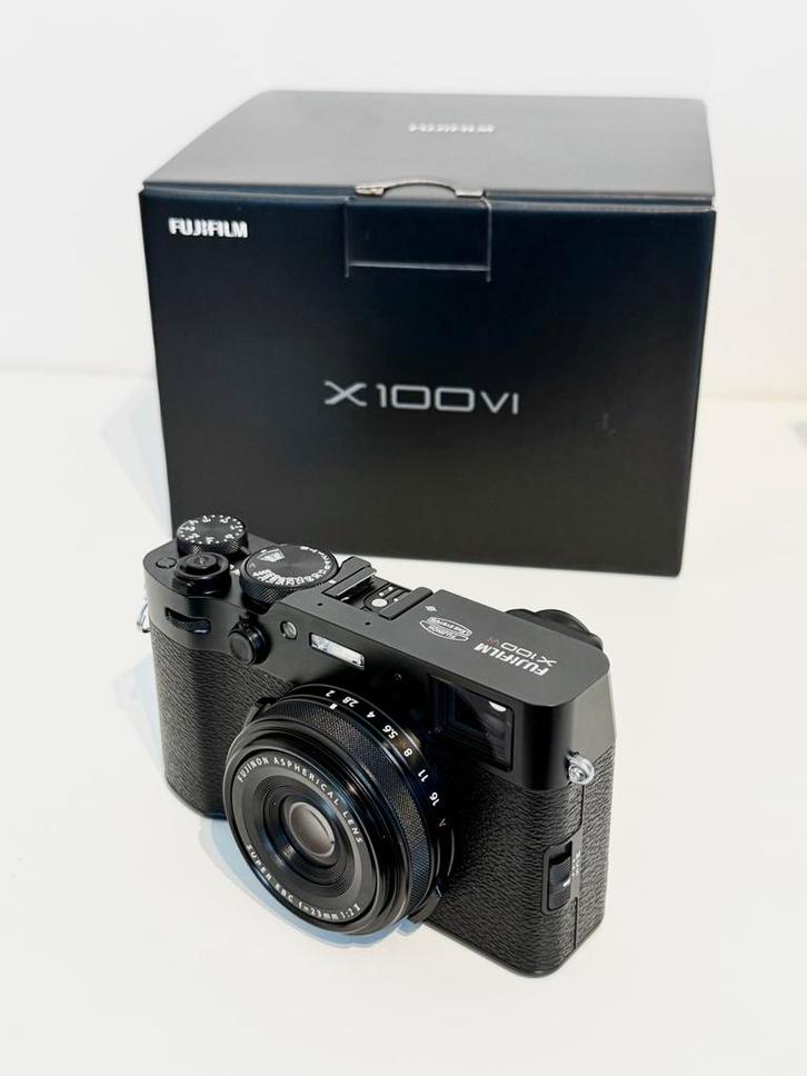 Fujifilm X100VI nieuwstaat + extra’s – slechts 100 clicks, Audio, Tv en Foto, Fotocamera's Digitaal, Zo goed als nieuw, Compact