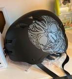 Skull cap skate fietshelm nieuw €10, Ophalen, Nieuw, L, Heer of Dame