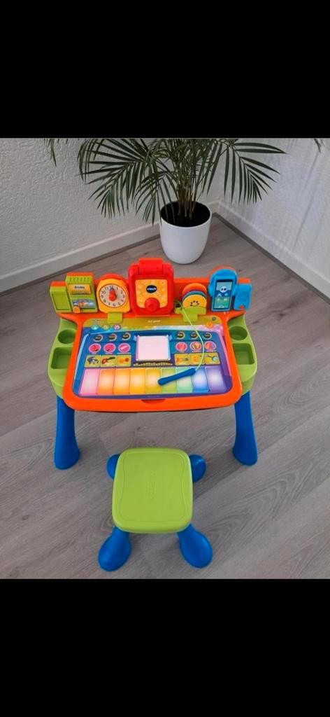 VTech DJ Tafel met Stoel - Interactief Speelgoed, Kinderen en Baby's, Speelgoed | Speeltafels, Zo goed als nieuw, Ophalen of Verzenden