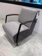 Montel sue fauteuil, Ophalen