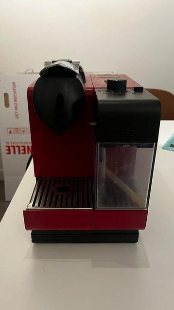Nespresso Lattissima EN521R DeLonghi beschikbaar voor biedingen