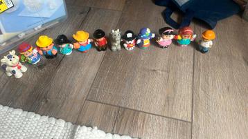 Poppetjes van fisherprice  beschikbaar voor biedingen