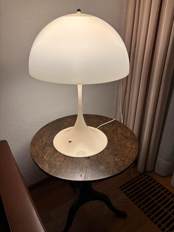 LOUIS POULSEN PANTHELLA TAFELLAMP, Huis en Inrichting, Lampen | Tafellampen, Gebruikt, 50 tot 75 cm, Kunststof, Ophalen