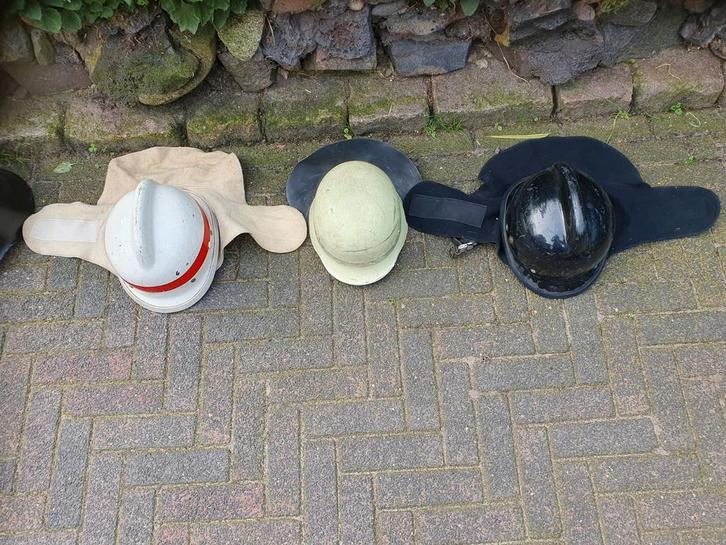 3 oude brandweer helmen/vintage brandweerhelmen, Antiek en Kunst, Curiosa en Brocante, Ophalen of Verzenden