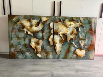 Stalen wereldkaart kuntstwerk 2 x 90*90 cm beschikbaar voor biedingen