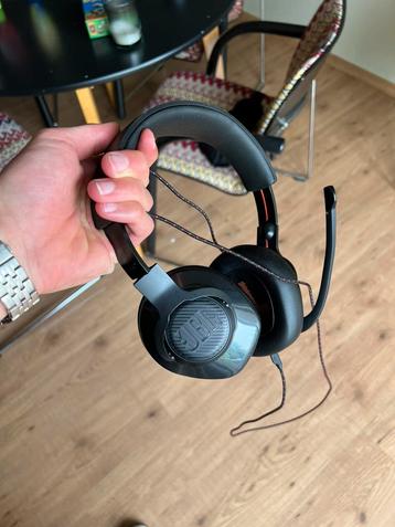 Streamer set (koptelefoon, webcam, microfoon met arm) beschikbaar voor biedingen