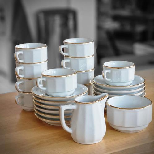 12delig APILCO koffieservies wit met gouden randje, Huis en Inrichting, Keuken | Servies, Zo goed als nieuw, Overige stijlen, Porselein