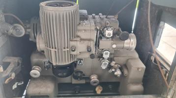 Vintage Bell & Howell Filmprojector beschikbaar voor biedingen