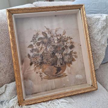 Supermooie bois dore lijst met bloemen. beschikbaar voor biedingen