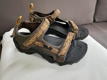 Teva sandalen jongen maat 33/34 beschikbaar voor biedingen