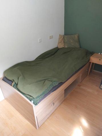 Bed met lades 90/200, lattenbodem inclusief goeie matras
