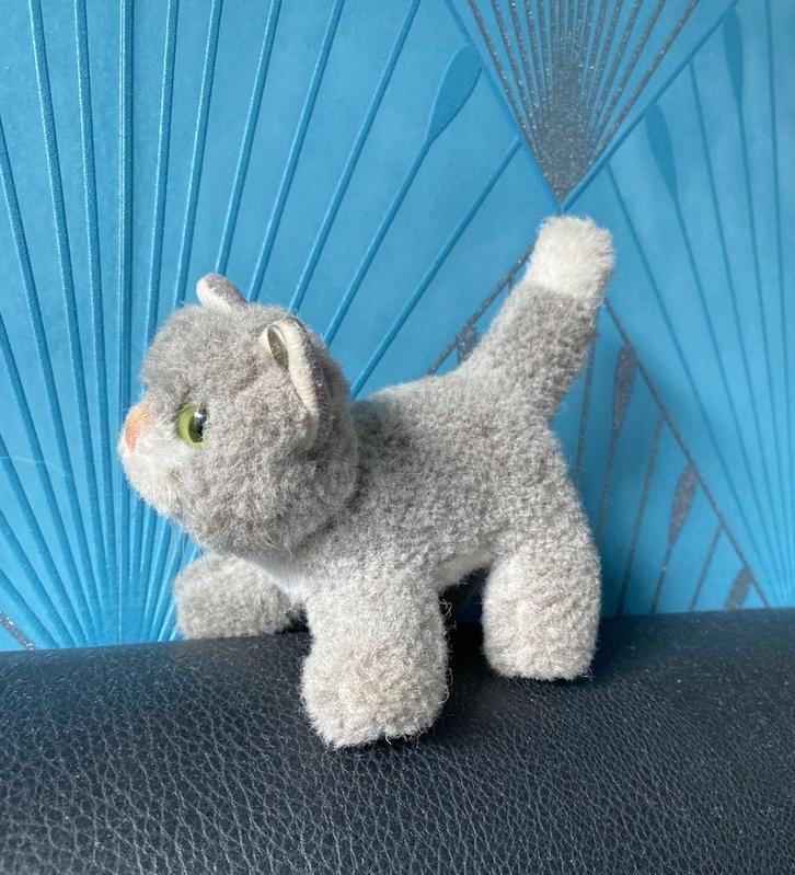 70 jaren kat Kitty Steiff wit met grijs 1495/10 met oorknop, Verzamelen, Overige Verzamelen, Gebruikt, Ophalen