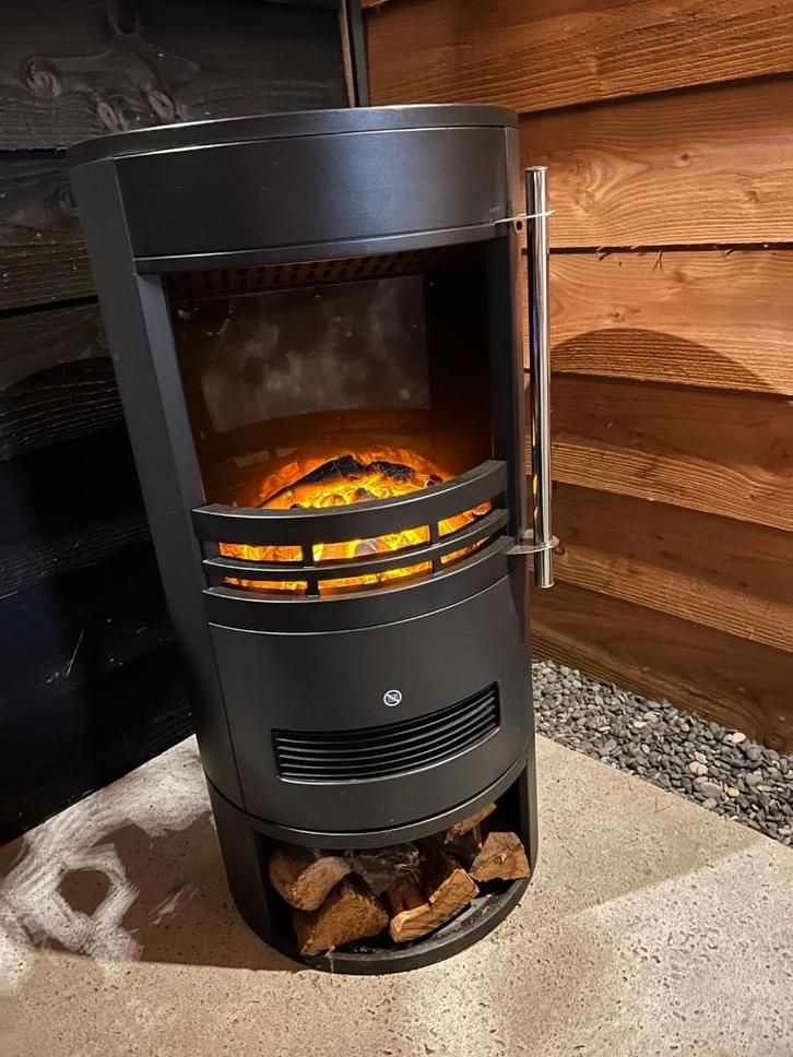 Sfeerhaard binnen en buiten elektrisch kachel 2000 watt, Huis en Inrichting, Kachels, Zo goed als nieuw, Vrijstaand, Overige soorten