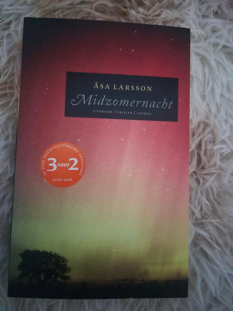 Boek Midzomernacht - Åsa Larsson - Literaire Thriller, Boeken, Ophalen of Verzenden, Zo goed als nieuw, Åsa Larsson, Scandinavië