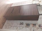Dichte vitrine kast, Ophalen, Overige materialen, Met deur(en), 50 tot 100 cm
