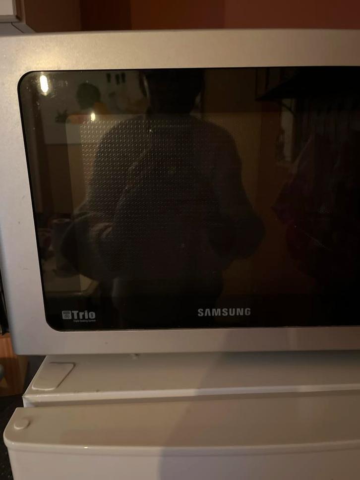 Samsung Combimagnetron, Witgoed en Apparatuur, Magnetrons, Gebruikt, Vrijstaand, Combimagnetron, 45 tot 60 cm, Grill, Draaiplateau