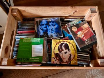 Kratje vol diverse CD’s rond de 100 beschikbaar voor biedingen