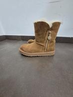 Uggs maat 32,5. Oud prijs € 149,95. Mag weg voor € 25,00, Kinderen en Baby's, Kinderkleding | Schoenen en Sokken, Ophalen of Verzenden