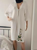 Kimono
De stof hoeft niet gestreken te worden er is geen pro, Ophalen of Verzenden, Zo goed als nieuw, Maat 38/40 (M)