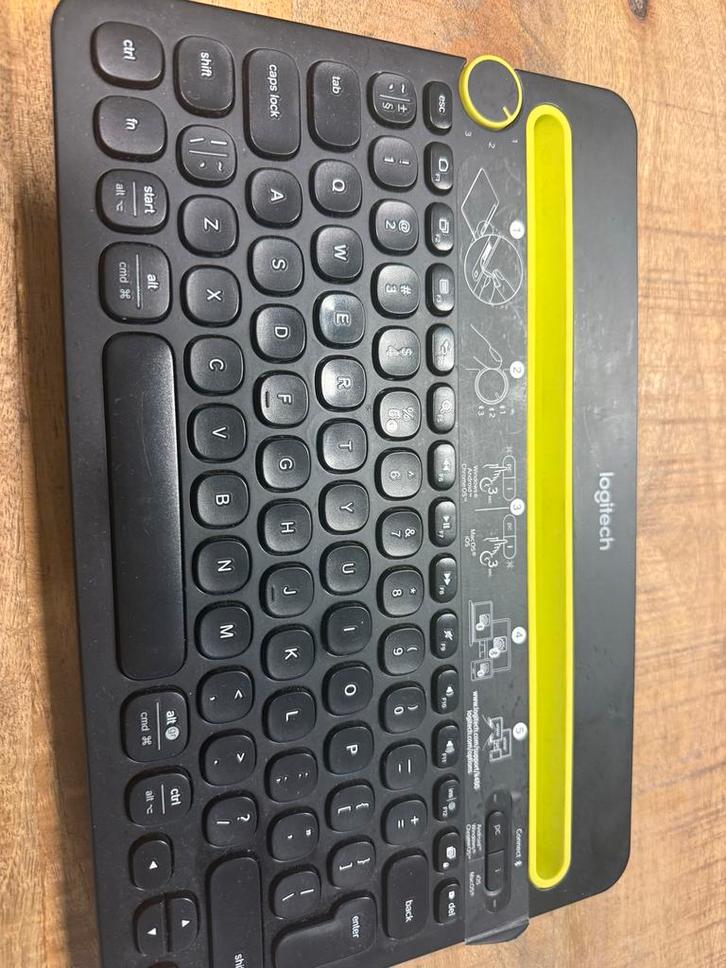 Logitech Bluetooth Toetsenbord - iPad/tablet/Telefoon, Computers en Software, Toetsenborden, Gebruikt, Qwerty, Draadloos, Ophalen