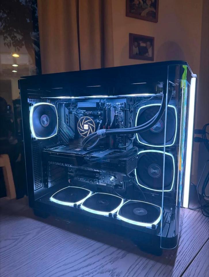 Rtx 5070 7800x3d (read description), Computers en Software, Desktop Pc's, Refurbished, 4 Ghz of meer, SSD, Gaming, Ophalen of Verzenden