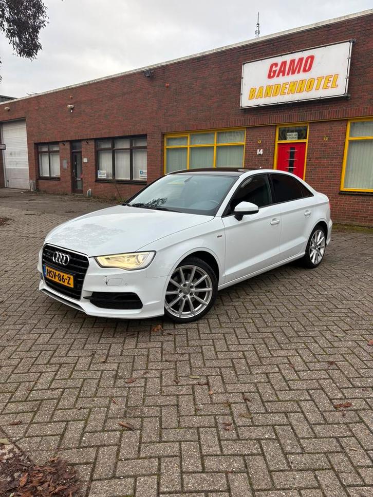 Audi A3 Limousine 2.0 TFSI Quattro – Panorama | Camera, Auto's, Audi, Particulier, A3, ABS, Achteruitrijcamera, Alarm, Bluetooth