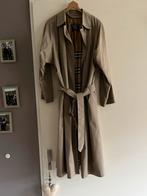 Burberry’s regenjas, Kleding | Dames, Ophalen of Verzenden, Zo goed als nieuw, Maat 42/44 (L), Beige